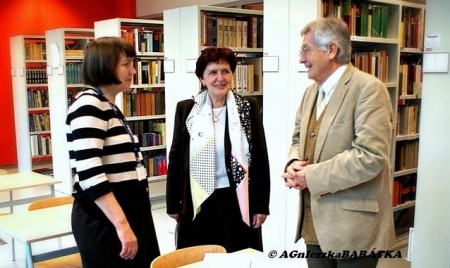 Dr. Kováts-Németh Mária és dr. Szijártó István a Varsói Tudományegyetemen egyik lengyel vendéglátójukkal